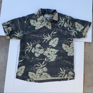 Tommy Bahama Medium Leaf Pattern Short Sleeve